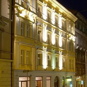 Patio Hotel