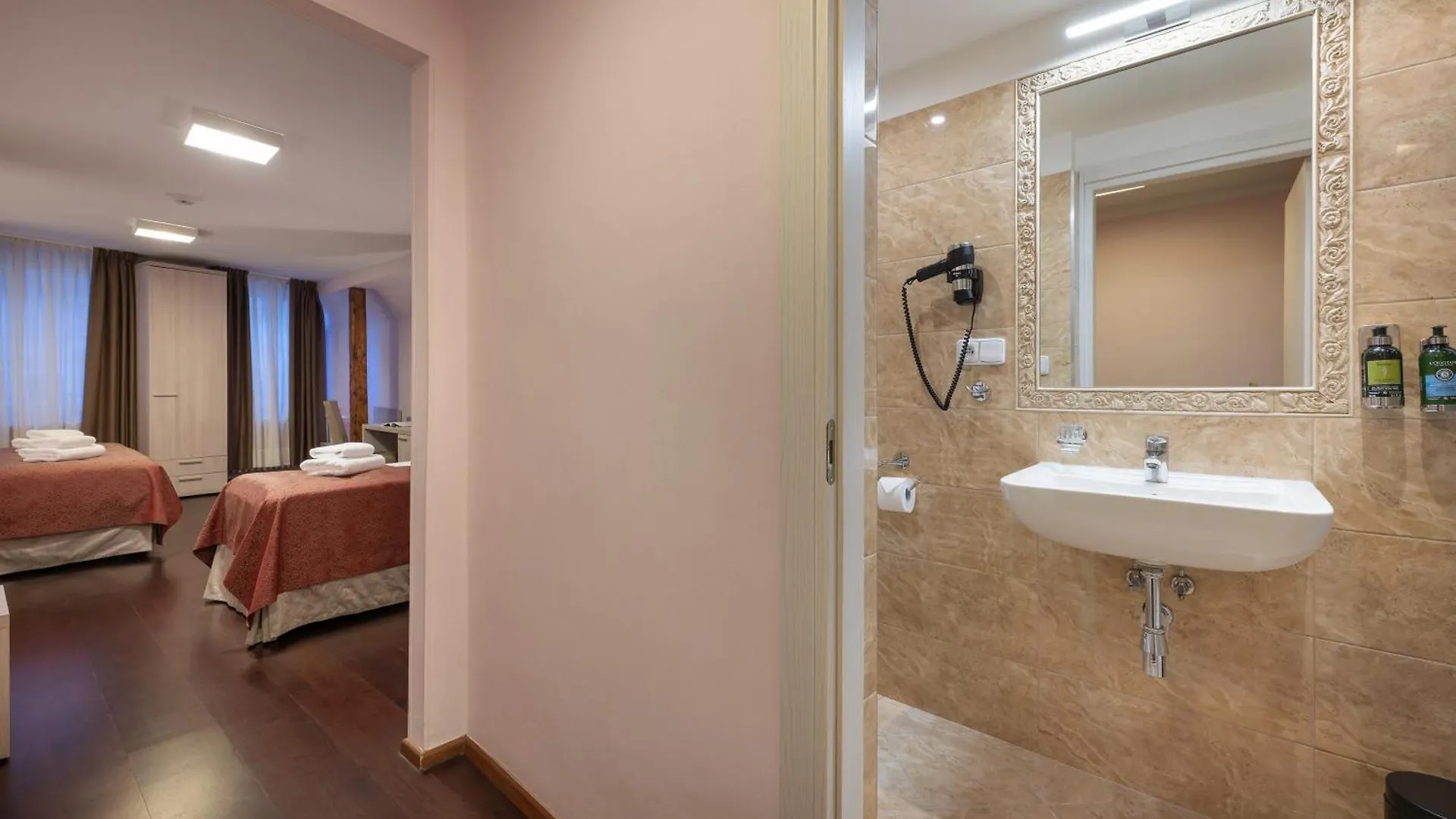 Boutique Residence By Little King Praga 3*,